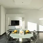 Roggia By Quokka 360 - Centrally Located Flats With Parking لوغانو