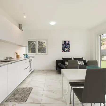 Roggia By Quokka 360 - Centrally Located Flats With Parking *