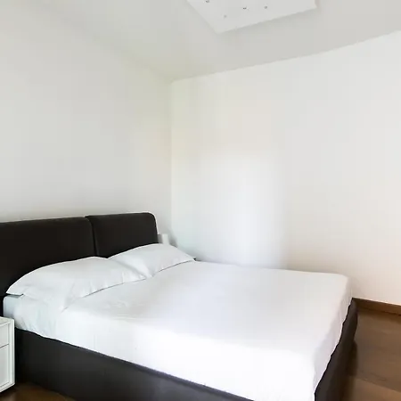 Roggia By Quokka 360 - Flats With Parking Space Lägenhet